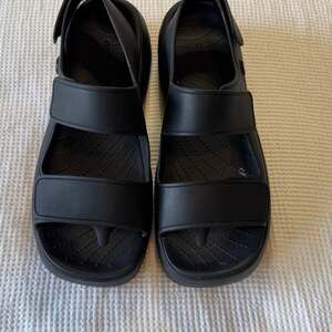 Crocs Brooklyn Low Wedge Platform Sandals